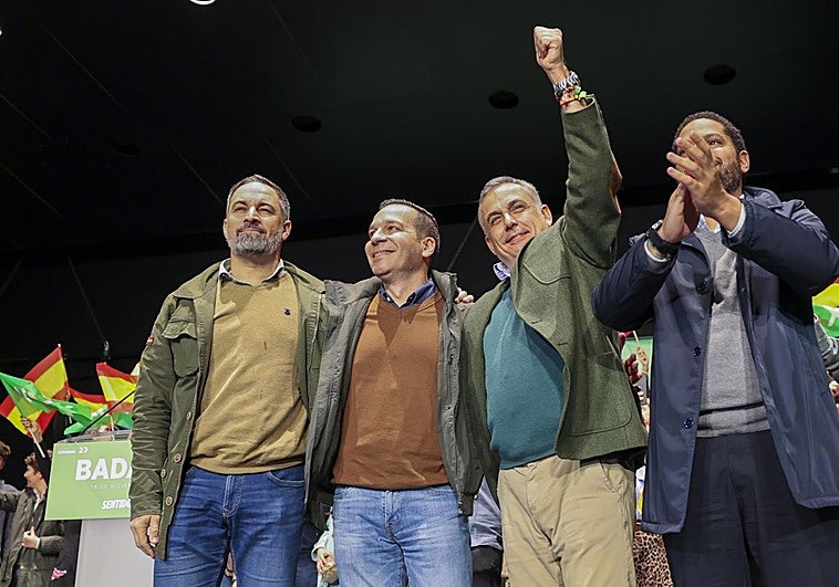 Abascal apela al voto masivo a Vox para acabar con el «bipartidismo que ha dado todo al separatismo»