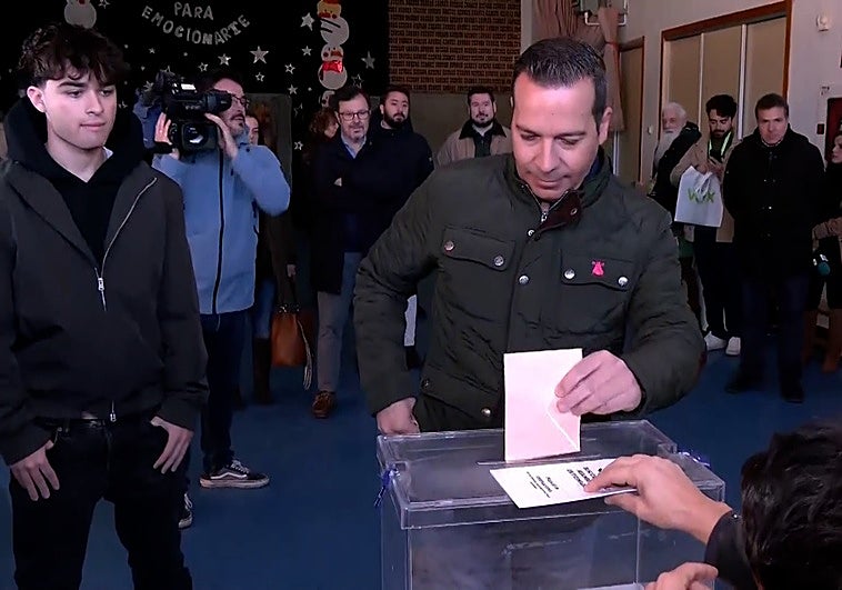 Óscar Fernández (VOX) augura una «jornada histórica»: «Aquí empieza el cambio para llevar a España cotas más altas»