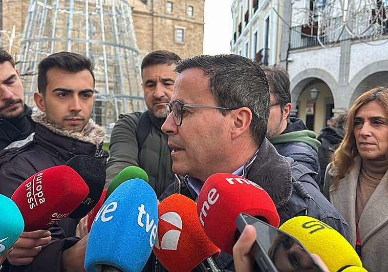 Miguel Ángel Gallardo (PSOE) anima a votar para despejar las «dudas» sobre el sistema electoral