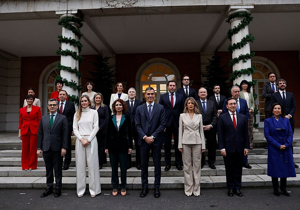 La nueva foto de familia del Gobierno de Pedro Sánchez