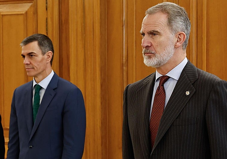 Sánchez no irá a la Pascua Militar con el Rey debido a una cumbre sobre Ucrania en París