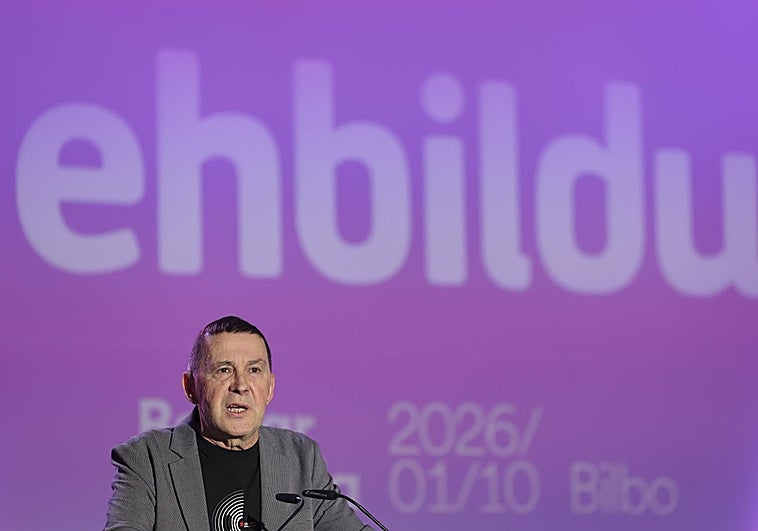 Otegi tantea al PNV con un «frente amplio» vasco para las próximas generales