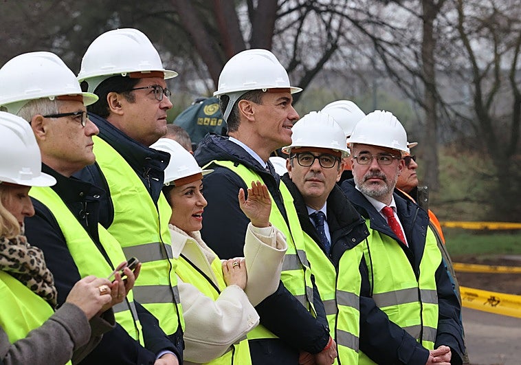 Sánchez pisa terreno electoral y reactiva Campamento seis meses después de obtener la licencia