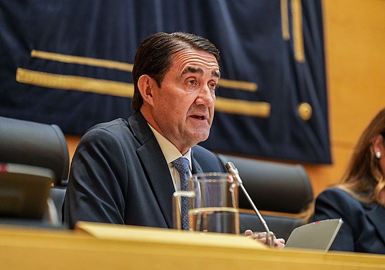 Quiñones asume que la «guerra» de los incendios deja «lecciones»