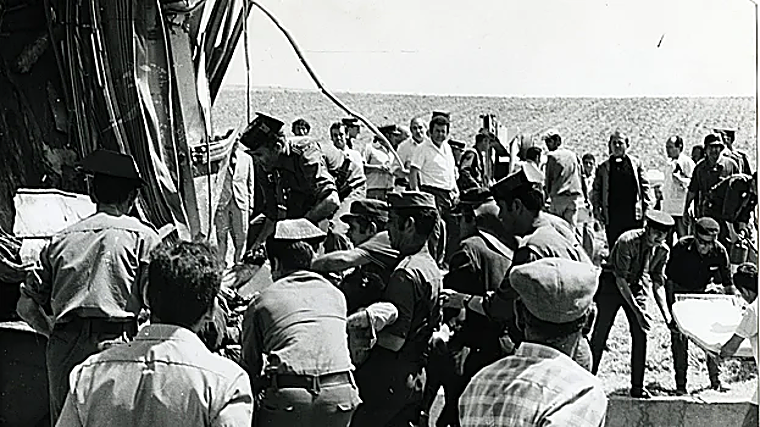 Outro pior desastre ferroviário na Andaluzia: foi o desastre de Sevilha que matou 80 pessoas.