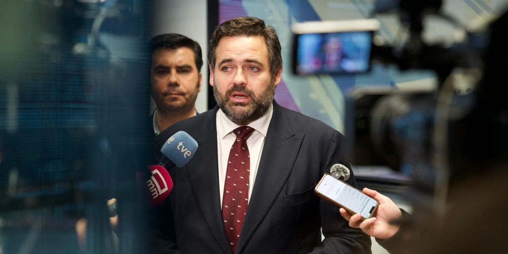 Núñez defiende una bajada de impuestos y menos burocracia para apoyar a las pymes y generar empleo en la región