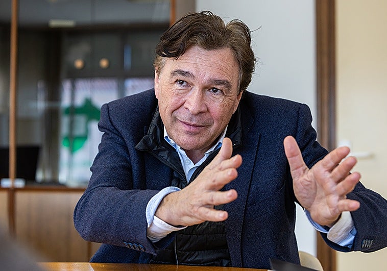 Tomás Guitarte: «El destino que parecen darnos los poderes fácticos es llenar la España vaciada de placas»
