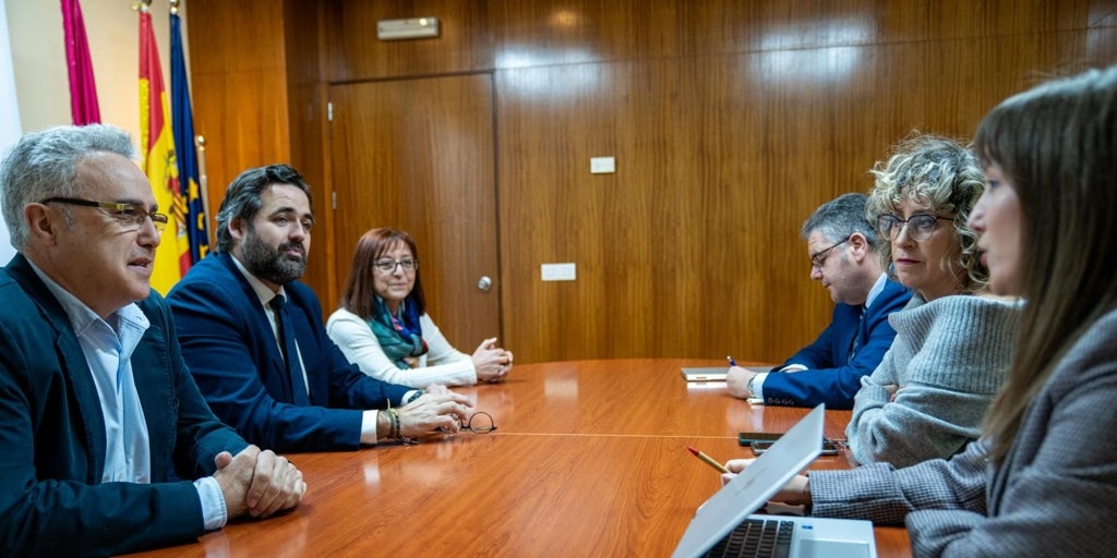 Núñez exige un «plan urgente» para la Atención Primaria: «Las urgencias no pueden ser la salida al colapso» de los centros de salud