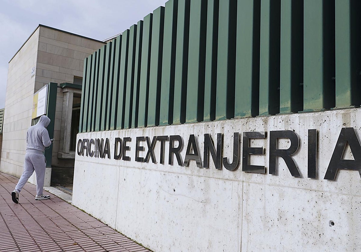 Los juristas avisan de que la regularización será ilegal si excede la ley de extranjería