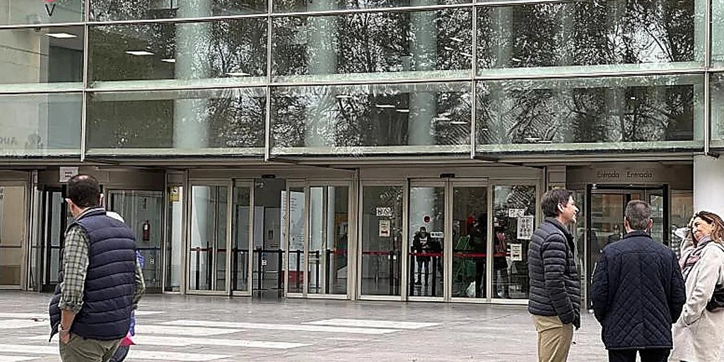 Piden cinco años de cárcel para dos acusados de agredir y humillar a un hombre por su orientación sexual