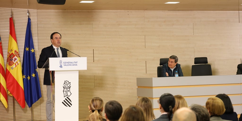 El Gobierno valenciano se marca como reto atender en siete días casos sospechosos de cáncer