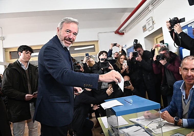 Azcón llama a «votar, votar y votar» en unas elecciones con «eco nacional»