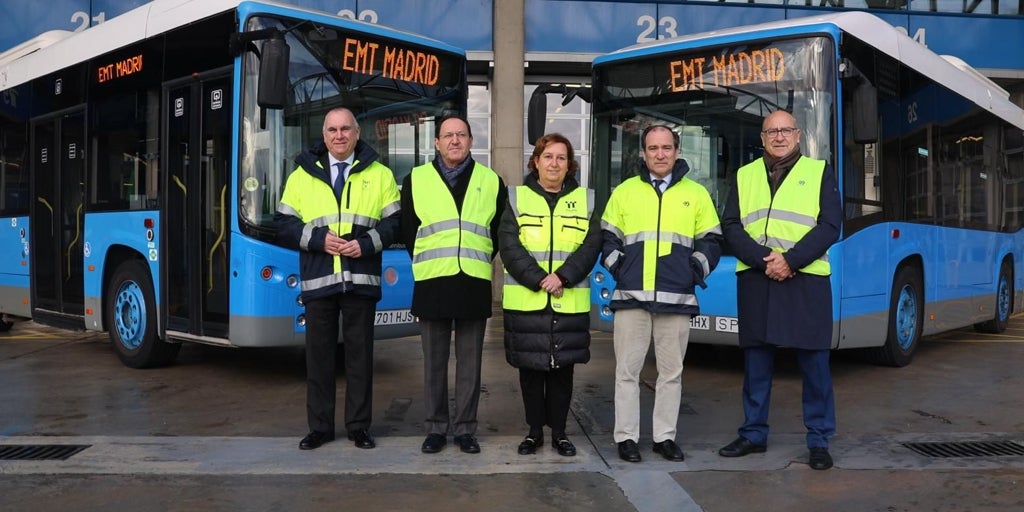 EMT Madrid vende dos de sus buses a la Diputación de Toledo para transformarlos en oficinas móviles de turismo