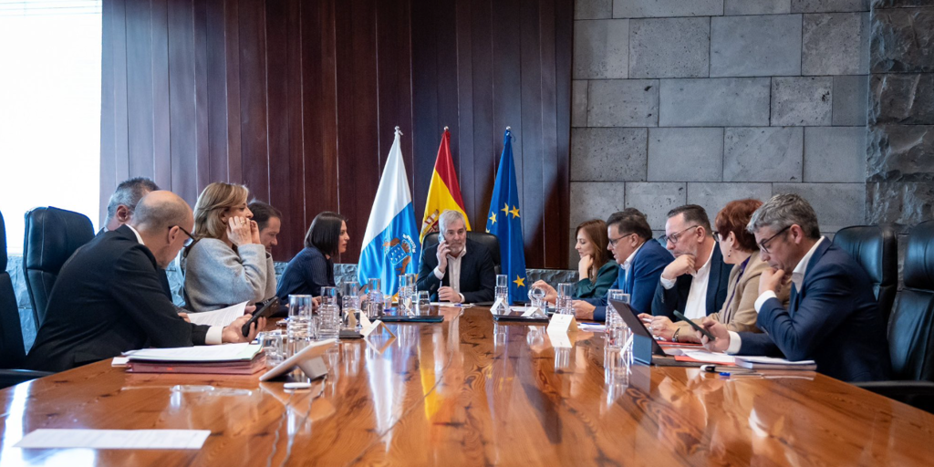 Clavijo reclama al PSOE el apoyo al  Decreto Canarias : «Tienen el documento y los votos»