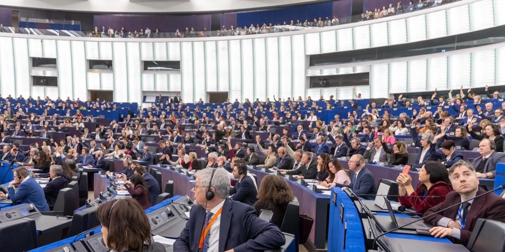 Bruselas advierte a España sobre la regularización masiva de inmigrantes: «No es un cheque en blanco»