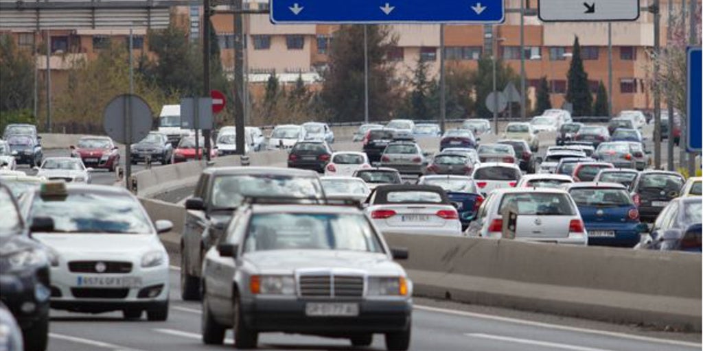 Un pueblo de Granada estrena servicio de coche compartido para aligerar las conexiones con la capital