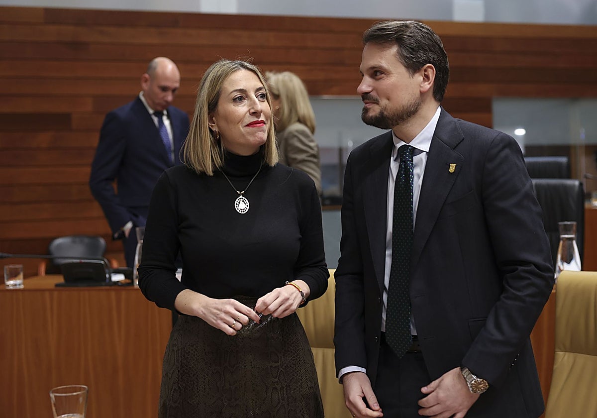 El PSOE extremeño trata de explotar el pánico del PP a una repetición electoral