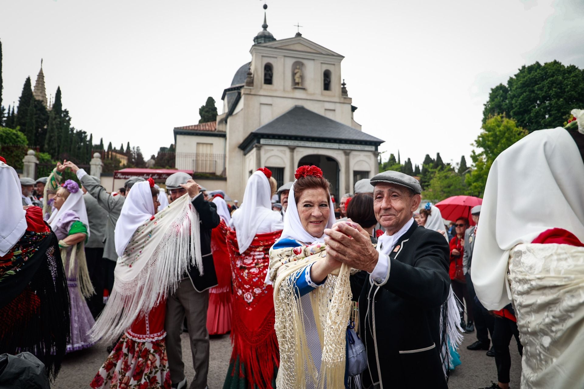 Chulapos y chulapas celebran el Día de San Isidro
