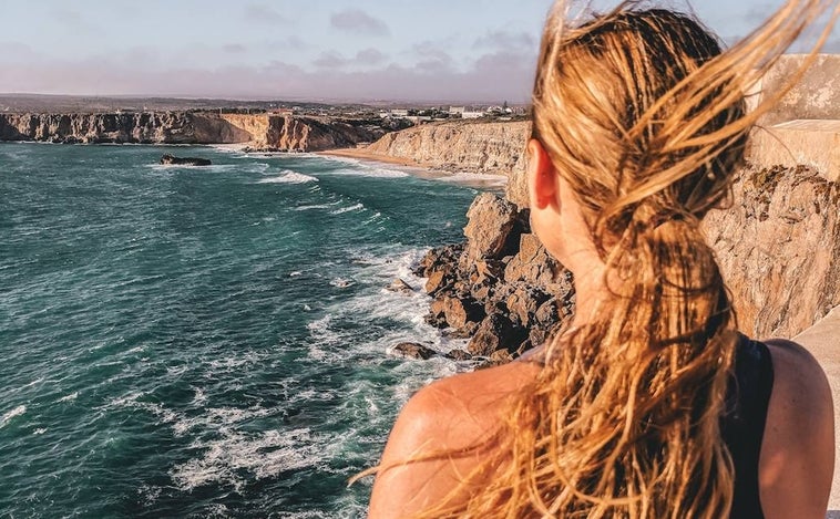 Cinco errores que estropean el pelo en verano