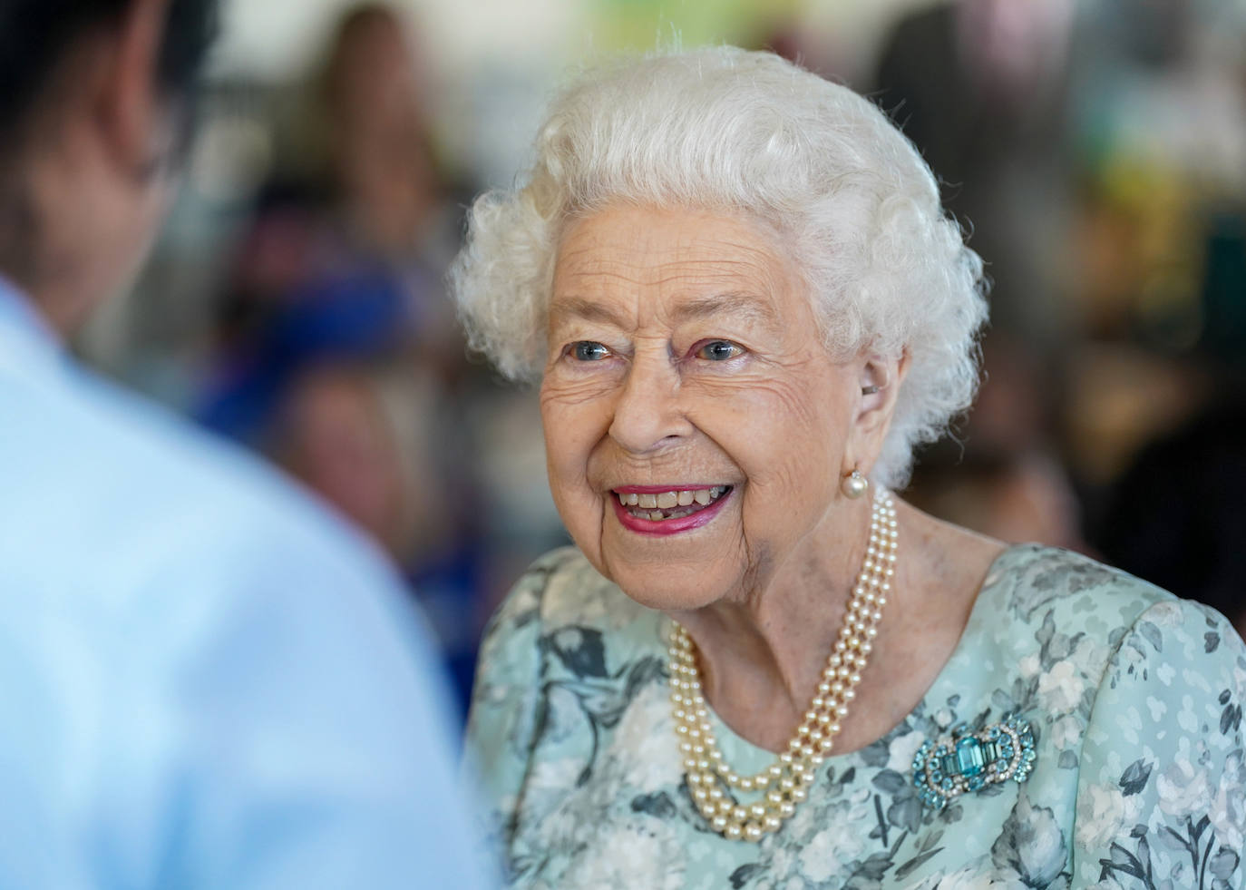 En su última aparición pública, la Reina Isabel II llevaba su collar triple de perlas, la joya que más veces ha lucido. 