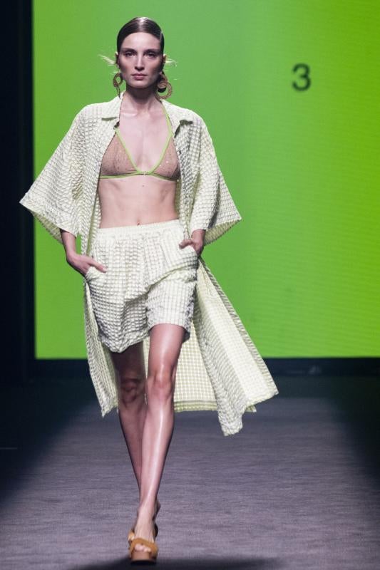 Moda de baño y algo más en la pasarela de Aurelia Gil