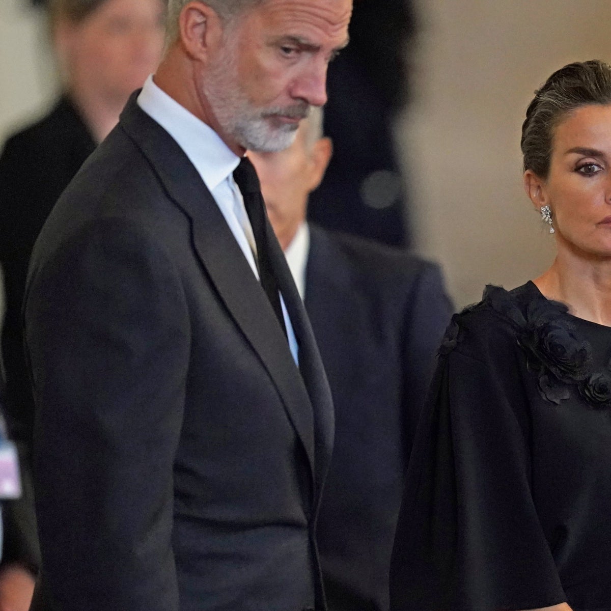 El riguroso luto de la Reina Letizia para asistir al funeral de la Reina Isabel II