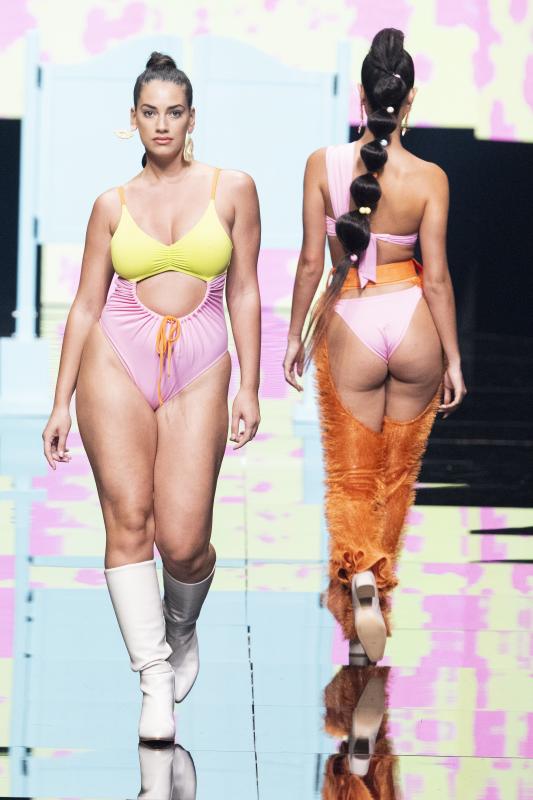 Desfile de la firma Como la Trucha al Trucho