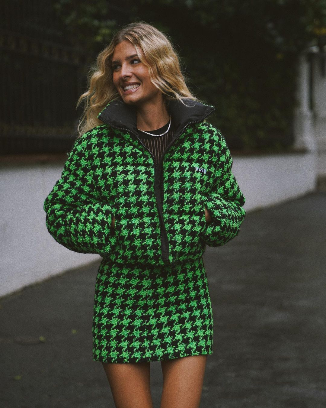 La influencer Teresa Andrés Gonzalvo con plumífero corto de Msgm