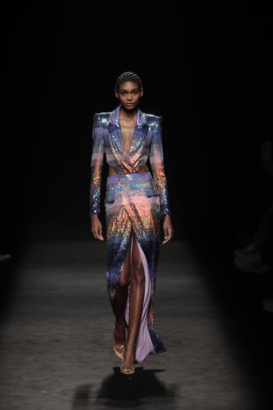 Unas hombreras imponentes han sido otra seña de identidad del desfile