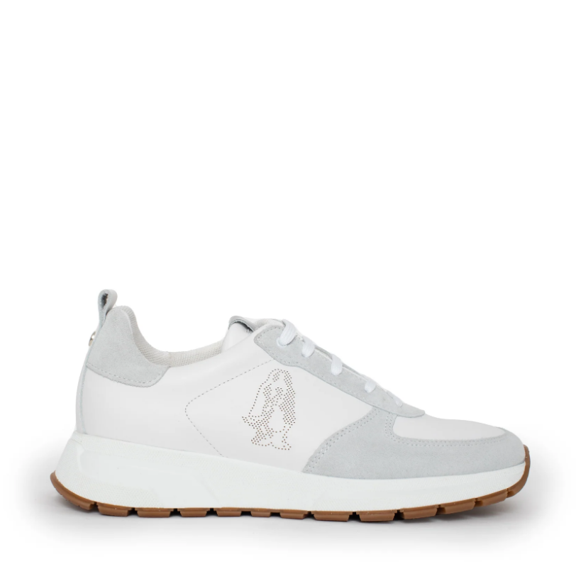 Orientada a dar comodidad y sostenibilidad, ya que está hecha con forro vegano y antialérgico, este modelo de Hush Puppies es una de las mejores compras de la temporada. Su precio es de 139,90 euros.