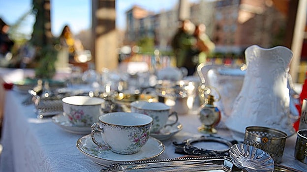 Antigüedades y coleccionismo en el Rastro de Las Rozas