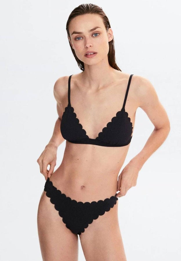 Bikini negro. 25.98 euros en Mango.