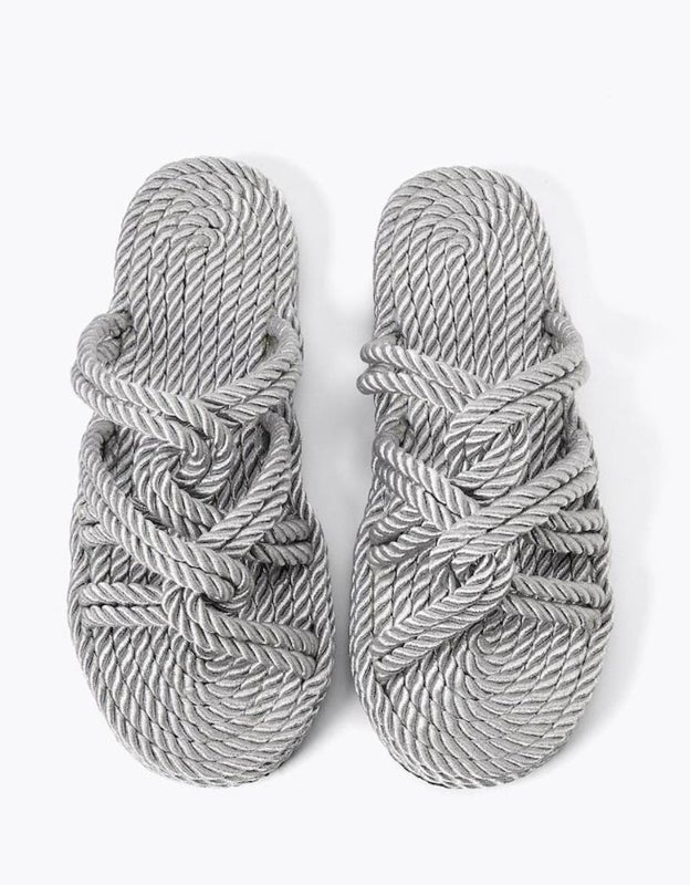 Sandalias de cuerdas. 14.99 euros en Oysho