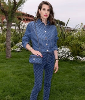 Imagen secundaria 2 - Carlota Casiraghi apuesta por 'total looks' y por las últimas tendencias