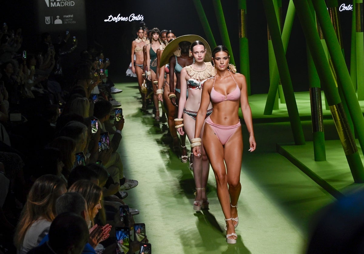 Desfile de Dolores Cortés en MBFWMadrid