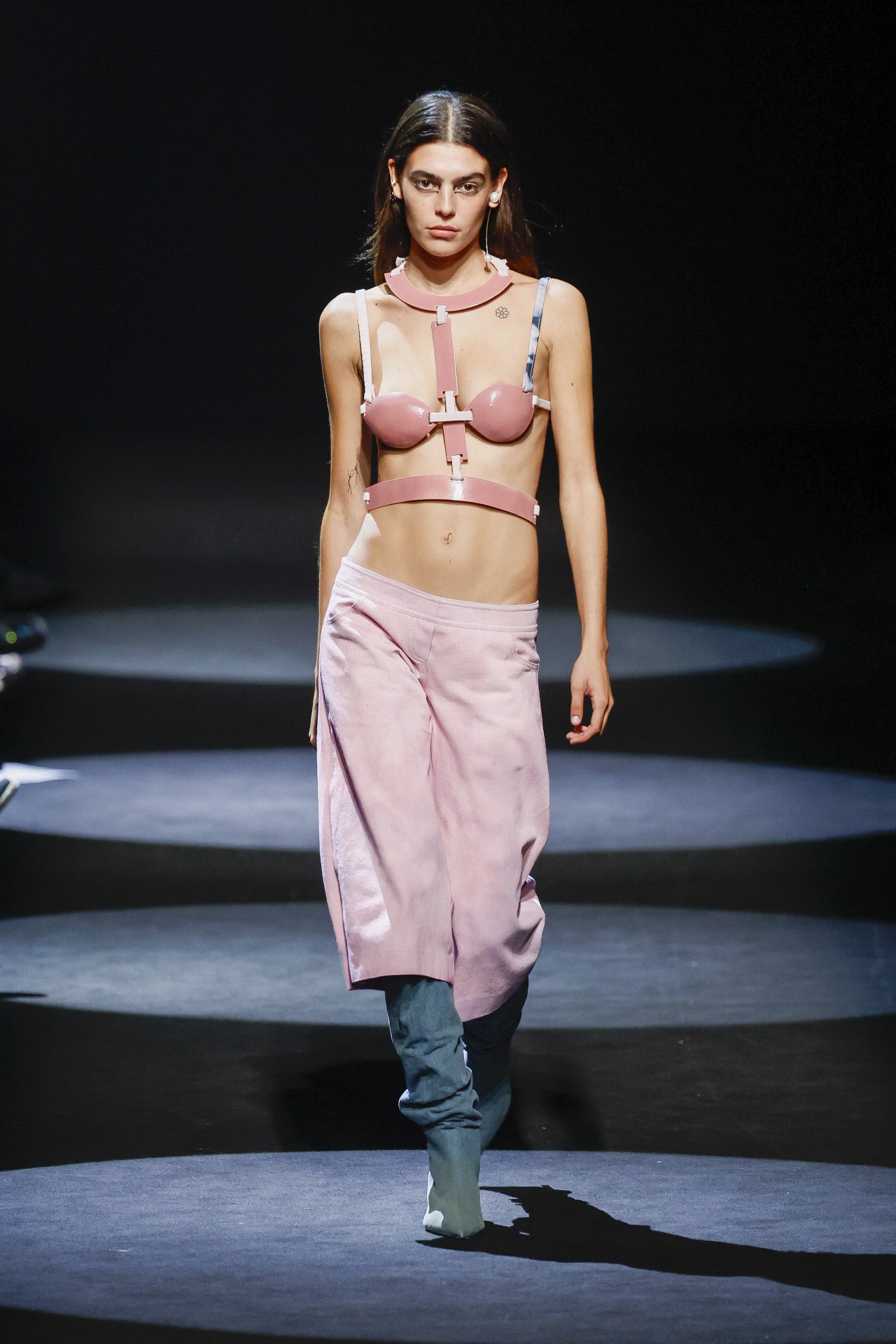 Una unión que continúa reviviendo y dotando de nuevos códigos estéticos a técnicas centenarias que están a punto de desaparecer.