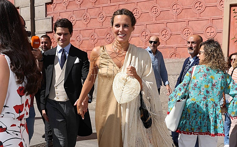 Imagen principal - Claudia Osborne, Amparo Corsini y Blanca Suelves