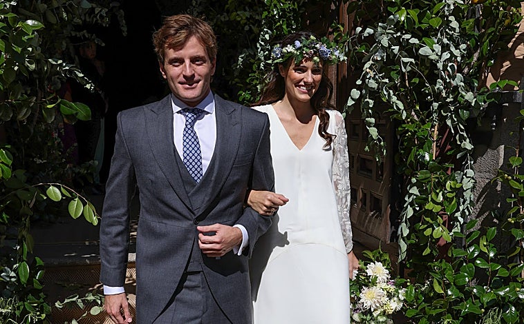 Imagen principal - Clotilde Entrecanales y su vestido de novia de inspiración bohemia