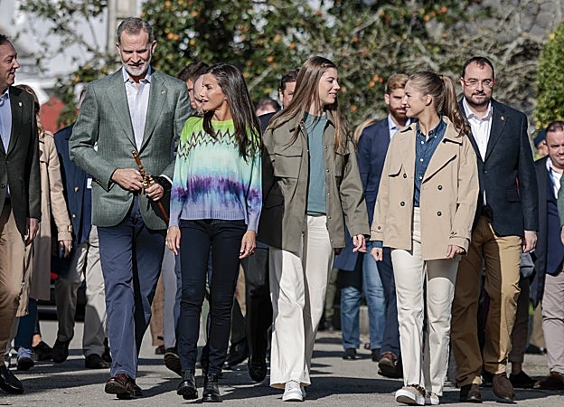 La familia real al completo en la visita a parroquias asturianas