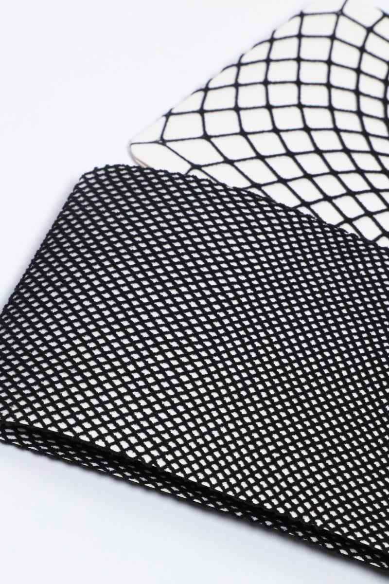 Lefties. Pack de dos medias de rejilla de diferentes densidades. El toque tétrico perfecto para añadir también una nota de sensualidad. Precio: 5,90€.