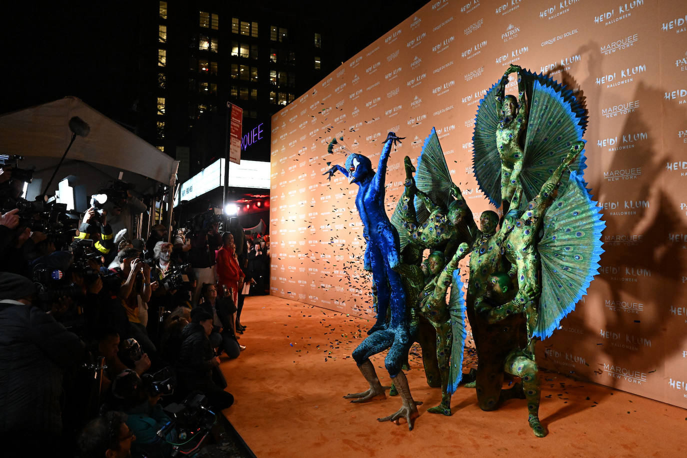 Desde el año 2000, la modelo organiza esta fiesta anual de Halloween