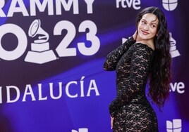 Las cejas emplumadas de Rosalía, lo más destacado de la belleza en los Grammy Latinos 2023