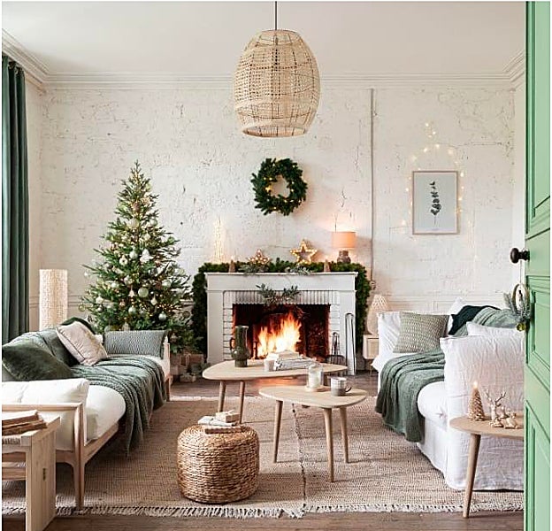 El minimalismo, tendencia en decoración del hogar en los últimos años, también llega a la fiestas navideñas.