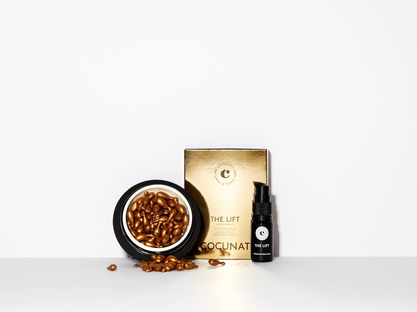 Pack Dúo Lifting Luminoso de Cocunat (129,70 euros). Incluye The Lift (25 gr) + The Real C 30 días y 2 Glow Shadows.