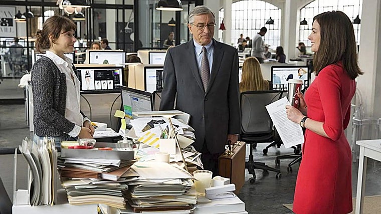 Fotograma de la película 'El becario'