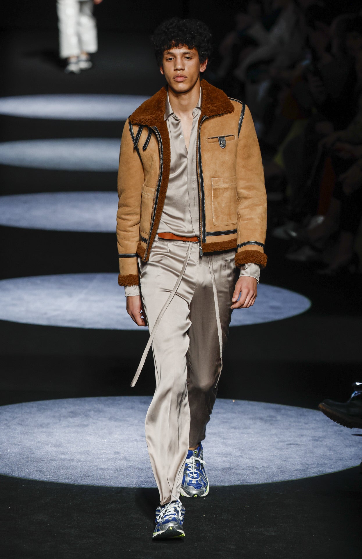 MBFWMadrid: Pablo Erroz (Otoño/Invierno 2024-2025). Pablo Erroz The Club es un club de miembros, ideas y personas que comparten objetivos, así como un estilo de vida, dándose cita en los clubs de membresía, cada vez más presentes en nuestras ciudades.