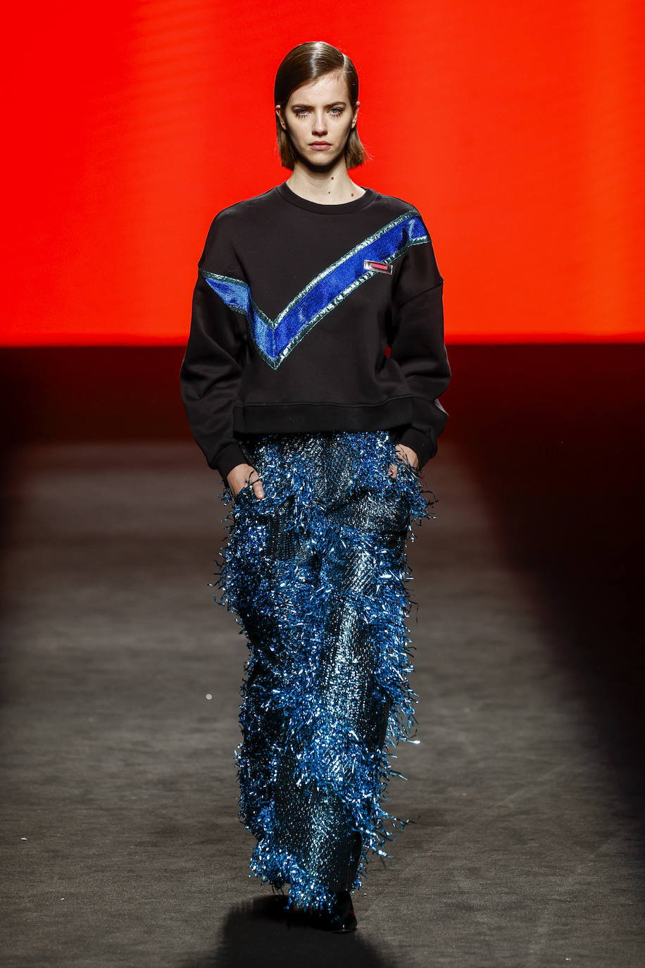 Sus creaciones, esencia del color, son las más aclamadas por la audiencia y “WE ART CUSTO” no ha sido una excepción.