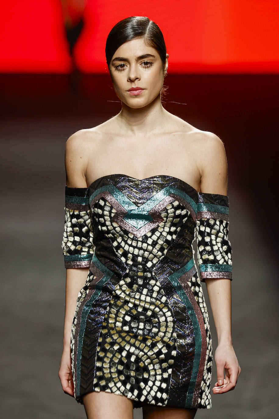 Su colección está dirigida a mujeres que buscan un lenguaje de moda avanzado para expresar seguridad e individualidad