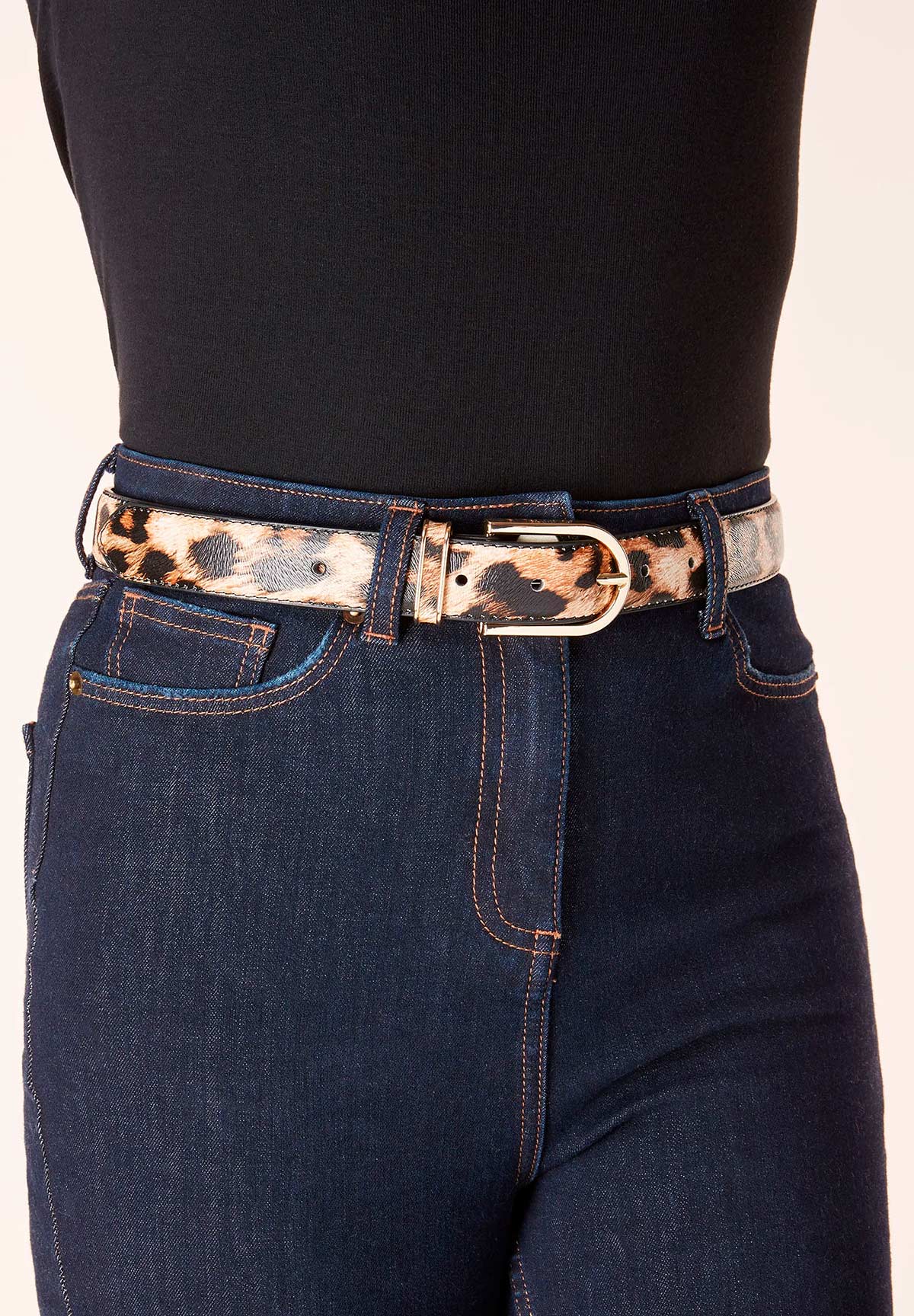 Cinturón de leopardo. 15 euros en Zalando. 