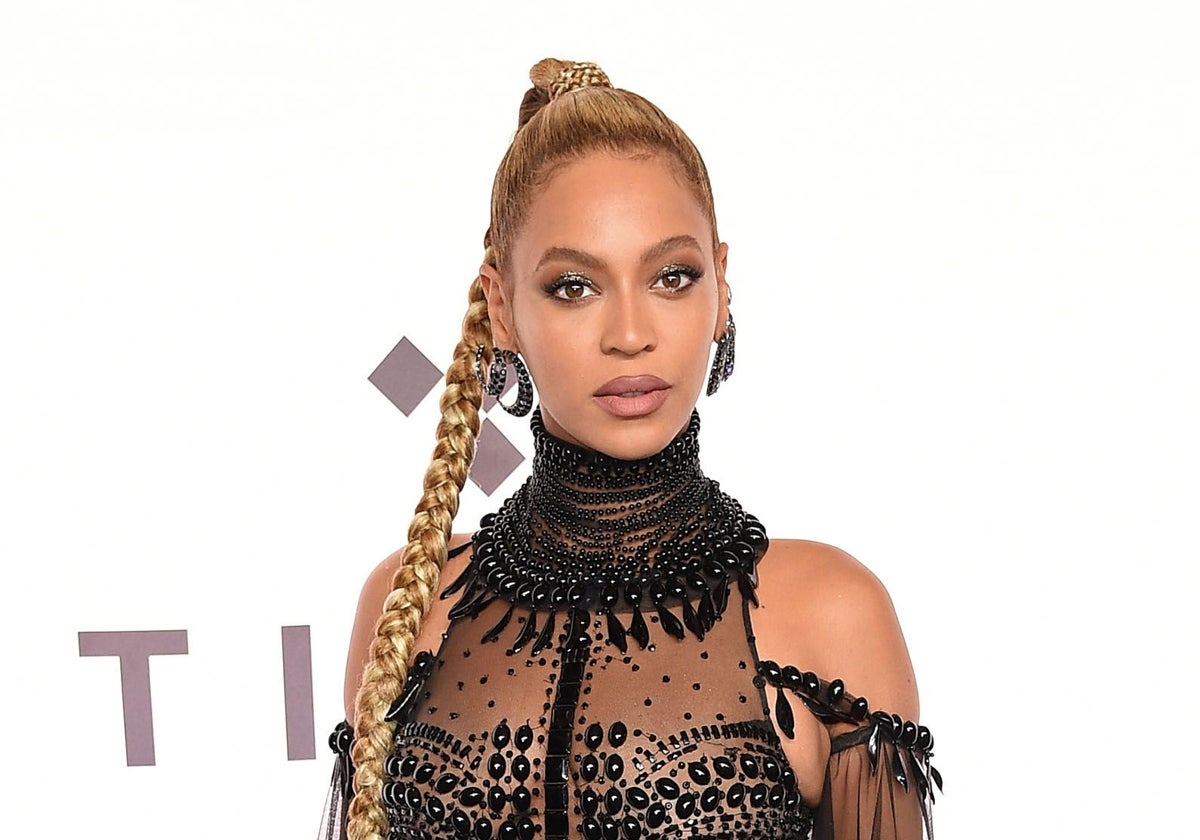 Beyoncé muestra a sus fans, por primera vez, cómo es en realidad su cabello.